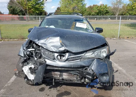 2015 Toyota Rav4 Le z USA, uszkodzony, nr VIN JTMBFREV5FD156245